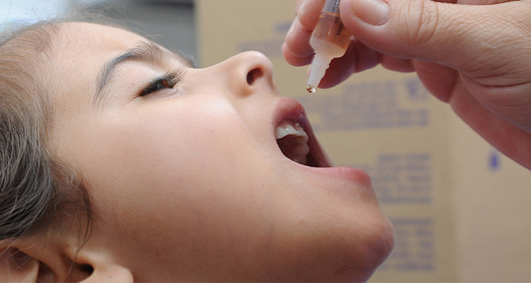 Reta final: 5 milhões de crianças precisam ser vacinadas contra a pólio e o sarampo